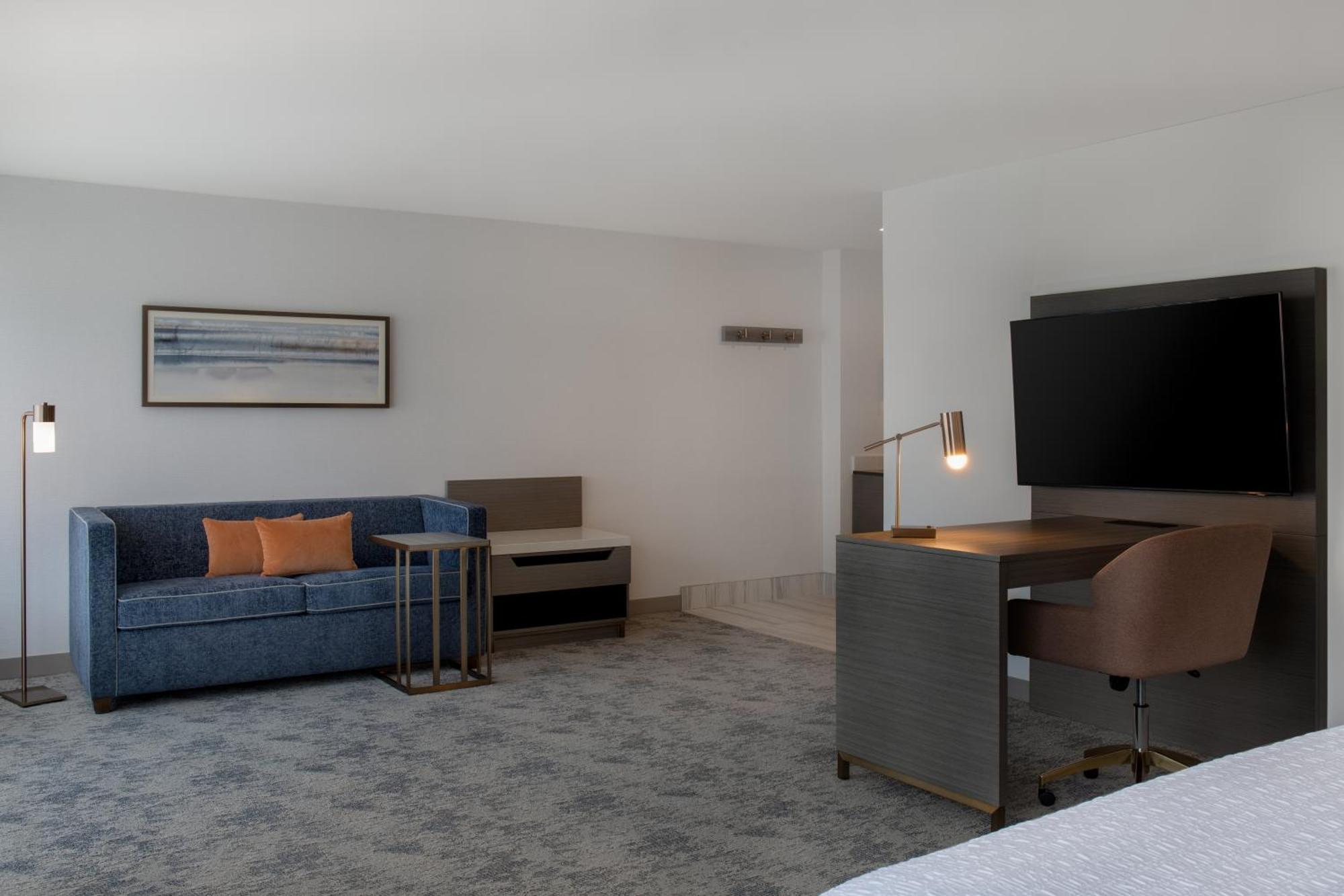 King Studio Suite